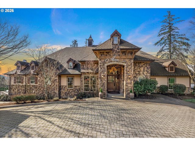 11275 Se AQUILA St, Happy Valley, OR 97086