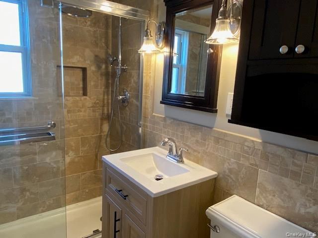 72-59 Little Neck Parkway H-1, Glen Oaks, NY 11004