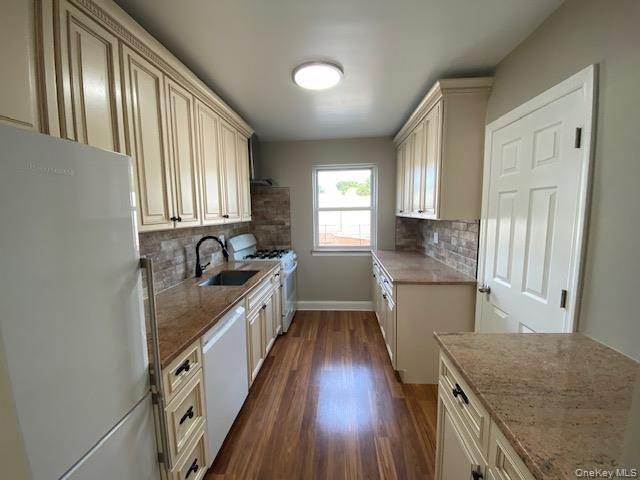 72-59 Little Neck Parkway H-1, Glen Oaks, NY 11004