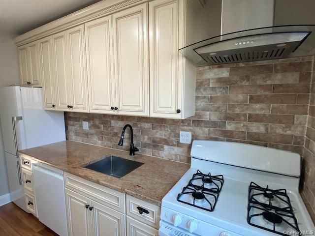 72-59 Little Neck Parkway H-1, Glen Oaks, NY 11004
