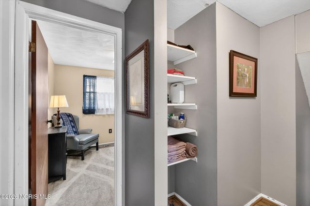 1945 Grimes Golden Drive, Toledo, OH 43611