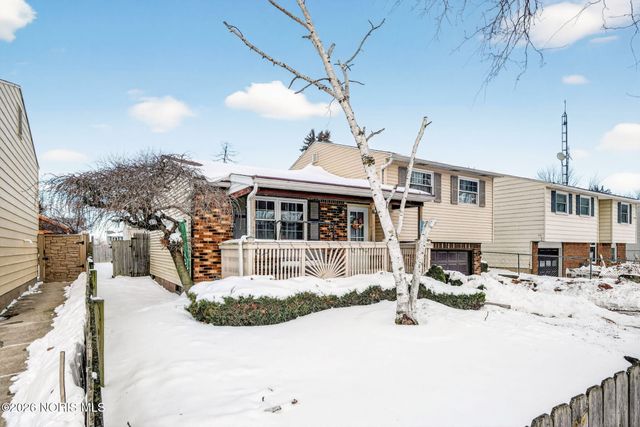 1945 Grimes Golden Drive, Toledo, OH 43611