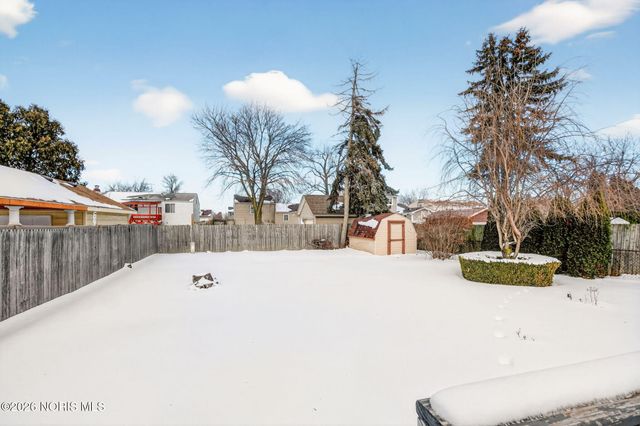 1945 Grimes Golden Drive, Toledo, OH 43611