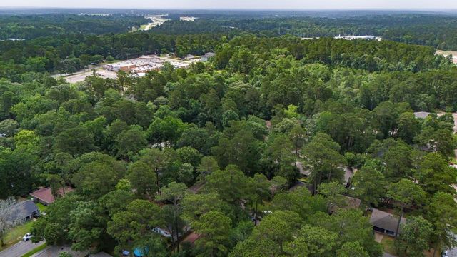 3007 Brook Drive, Huntsville, TX 77340
