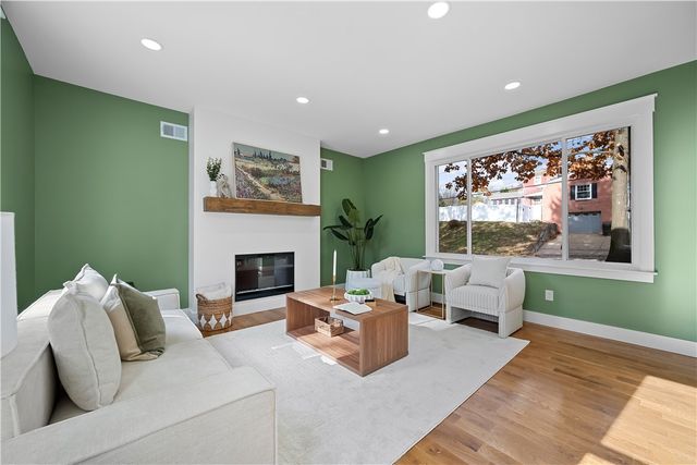 928 Washington Avenue, Oakmont, PA 15139