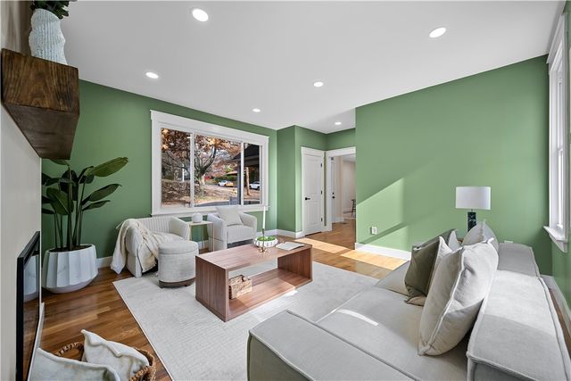 928 Washington Avenue, Oakmont, PA 15139