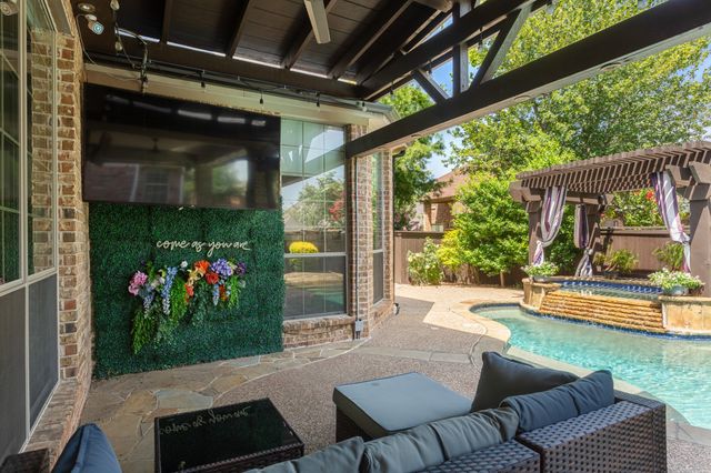 8160 Holliday Road, Lantana, TX 76226