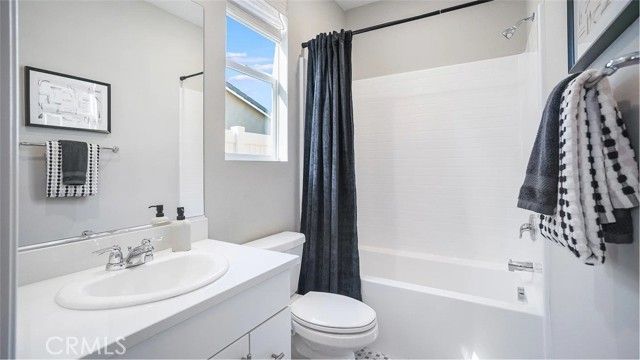 17533 Crabtree Meadows, Hesperia, CA 92345