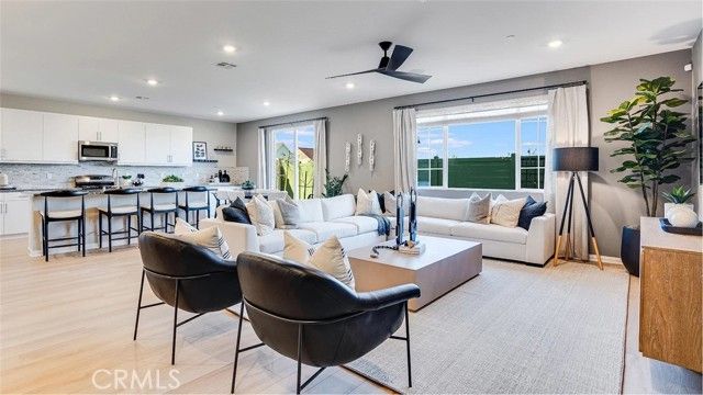 17533 Crabtree Meadows, Hesperia, CA 92345