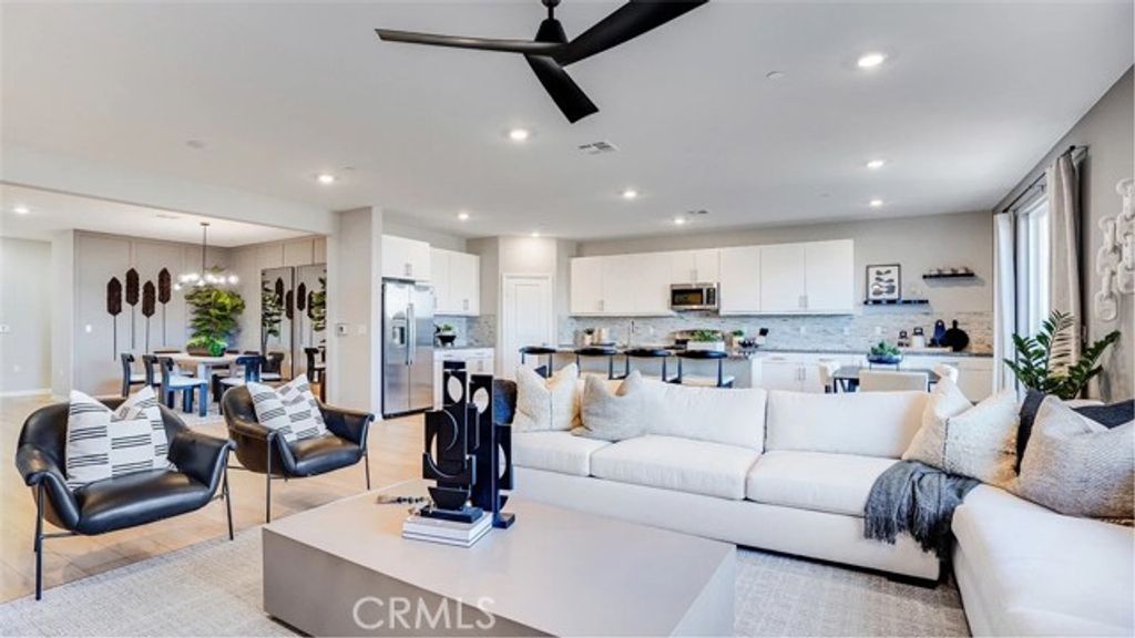 17533 Crabtree Meadows, Hesperia, CA 92345