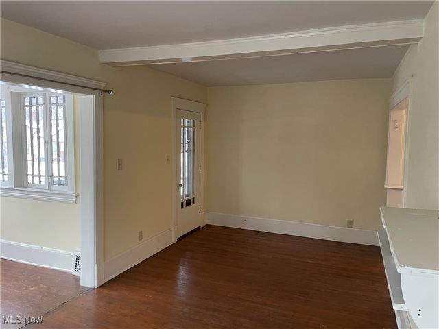 1916 Creston Avenue, Cleveland, OH 44109