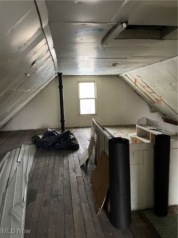 1916 Creston Avenue, Cleveland, OH 44109