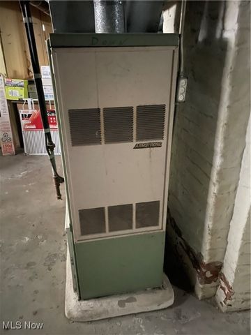 1916 Creston Avenue, Cleveland, OH 44109