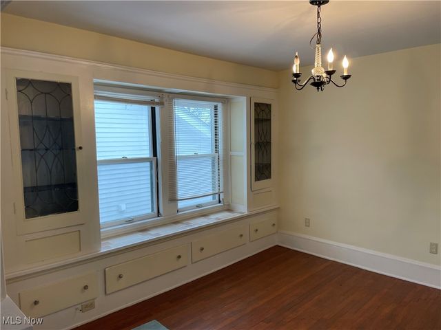 1916 Creston Avenue, Cleveland, OH 44109