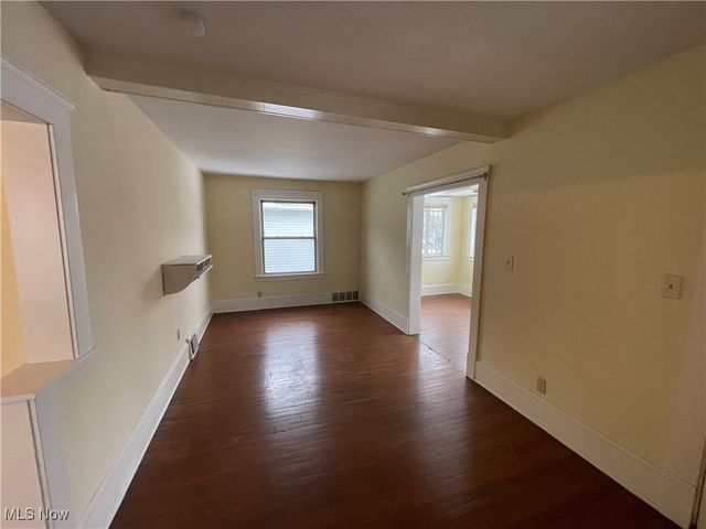 1916 Creston Avenue, Cleveland, OH 44109