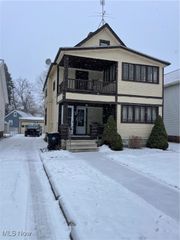 1916 Creston Avenue, Cleveland, OH 44109