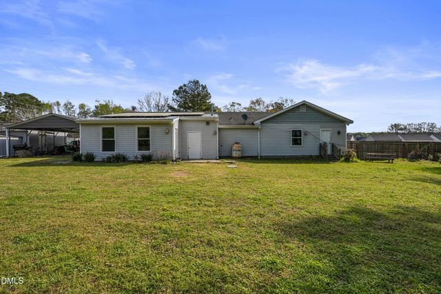 8400 Falcon Crest Circle, Angier, NC 27501