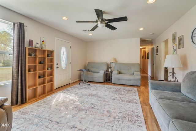 8400 Falcon Crest Circle, Angier, NC 27501