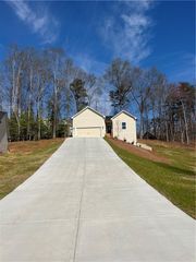 6220 Carlys Way, Gainesville, GA 30506