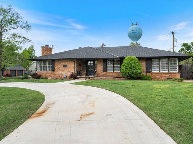 1835 Drakestone Avenue, Nichols Hills, OK 73120