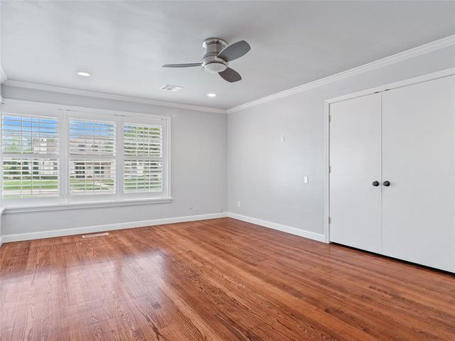 1835 Drakestone Avenue, Nichols Hills, OK 73120