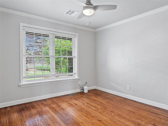 1835 Drakestone Avenue, Nichols Hills, OK 73120