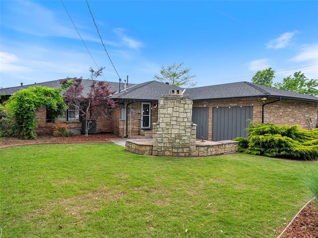 1835 Drakestone Avenue, Nichols Hills, OK 73120