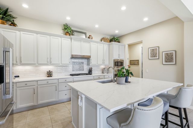 11508 Southerland Drive, Denton, TX 76207