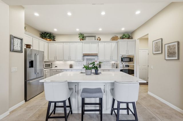 11508 Southerland Drive, Denton, TX 76207