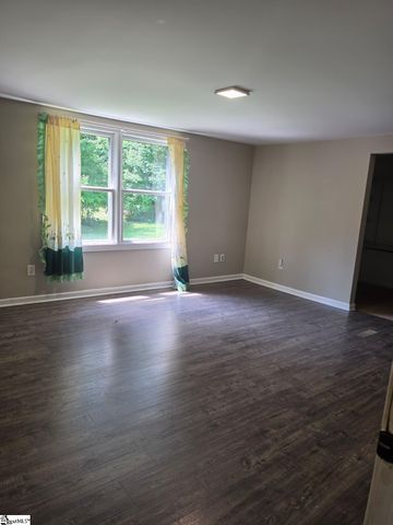 258 Bates Crossing Road, Travelers Rest, SC 29690
