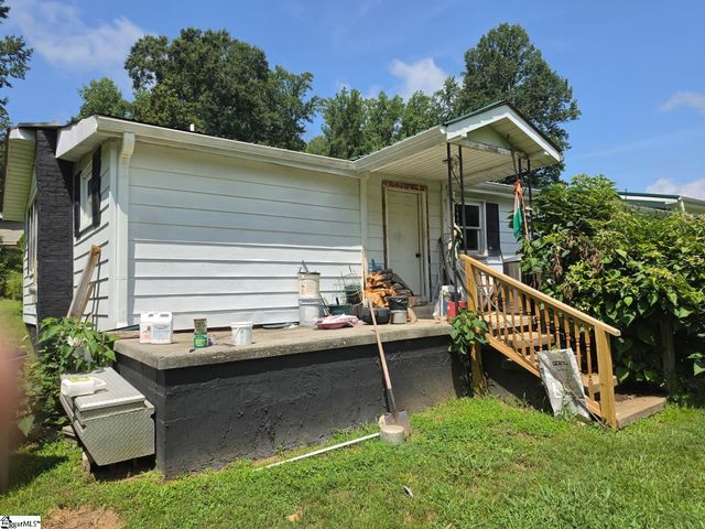 258 Bates Crossing Road, Travelers Rest, SC 29690