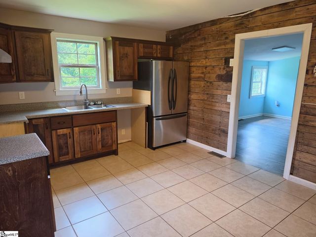 258 Bates Crossing Road, Travelers Rest, SC 29690