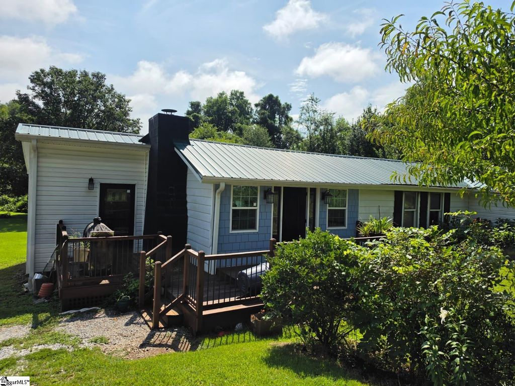 258 Bates Crossing Road, Travelers Rest, SC 29690