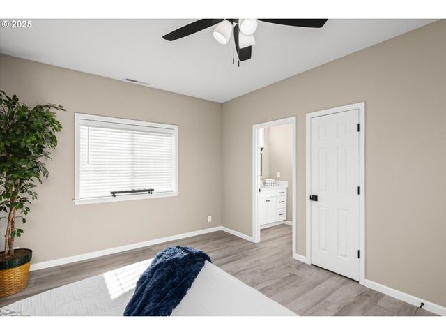 6023 MONDAVI Ln, Eugene, OR 97402