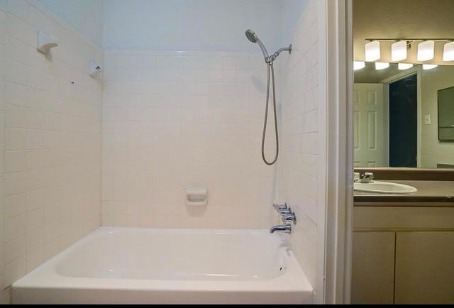 735 Valiant Circle, Garland, TX 75043