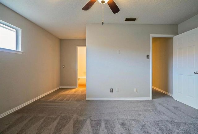 735 Valiant Circle, Garland, TX 75043
