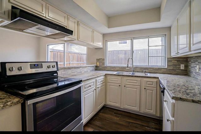 735 Valiant Circle, Garland, TX 75043
