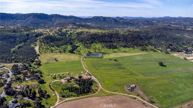 15300 Round Tree, Valley Center, CA 92082