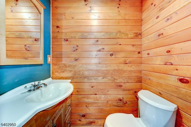 13 Pochuck Dr, Vernon Twp., NJ 07461