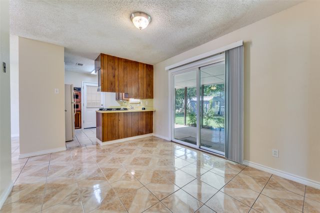 4537 Bridle Wood Drive, Dallas, TX 75211