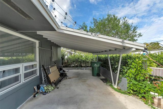 1745 SW 43rd Ave, Fort Lauderdale, FL 33317