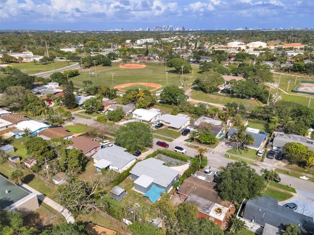 1745 SW 43rd Ave, Fort Lauderdale, FL 33317