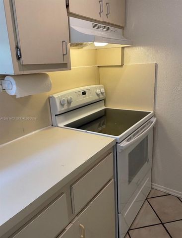 40 SE 8th Street, Dania Beach, FL 33004