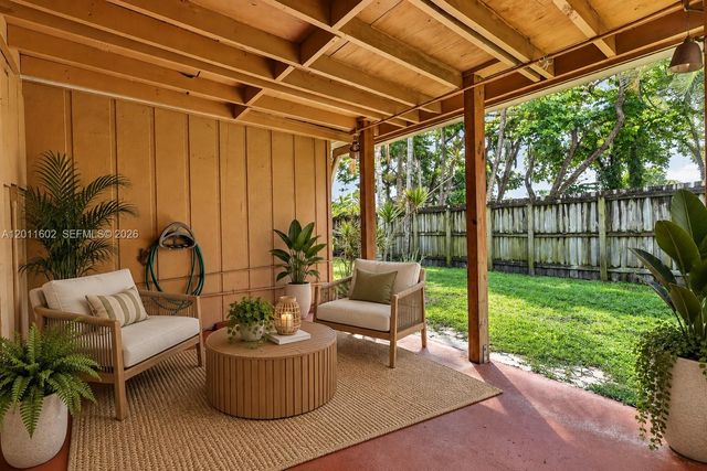 40 SE 8th Street, Dania Beach, FL 33004
