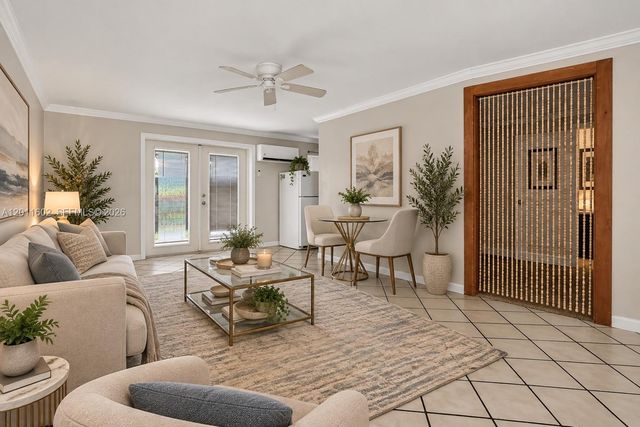40 SE 8th Street, Dania Beach, FL 33004