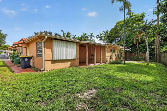 40 SE 8th Street, Dania Beach, FL 33004