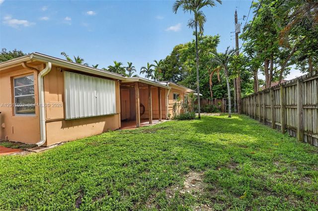 40 SE 8th Street, Dania Beach, FL 33004