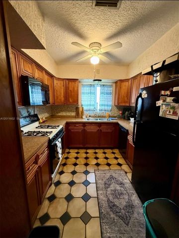 40 SE 8th Street, Dania Beach, FL 33004