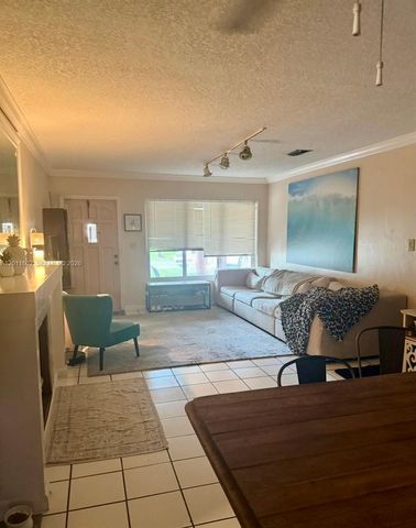40 SE 8th Street, Dania Beach, FL 33004