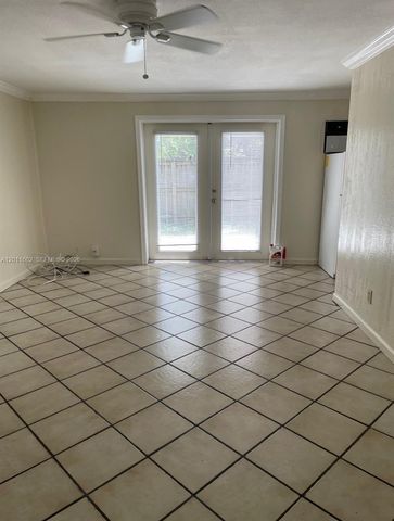 40 SE 8th Street, Dania Beach, FL 33004